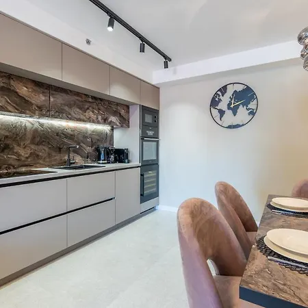 Val Di Sole 2 * بوريتش